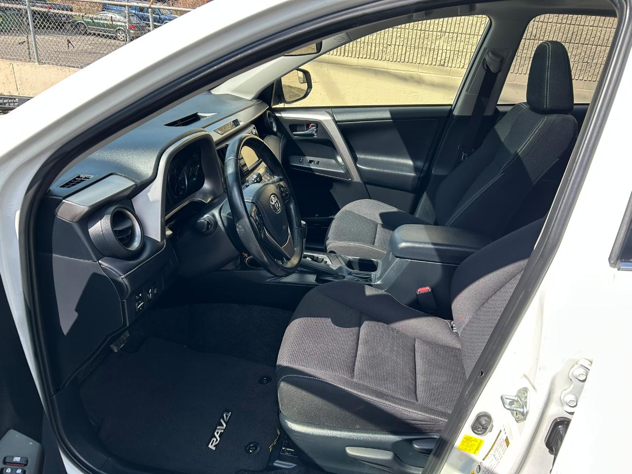 Toyota RAV4 XLE FWD 2018