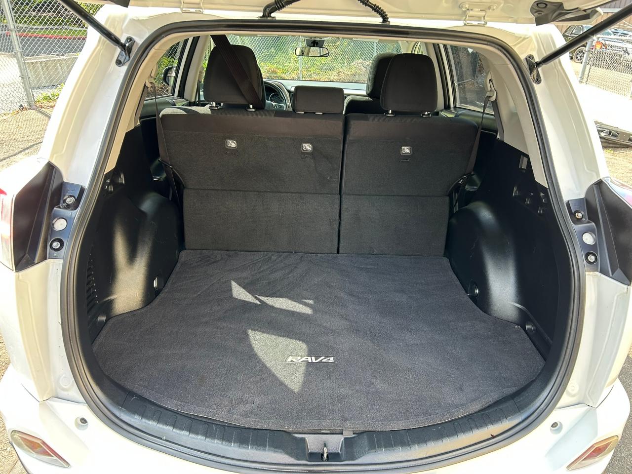 Toyota RAV4 XLE FWD 2018