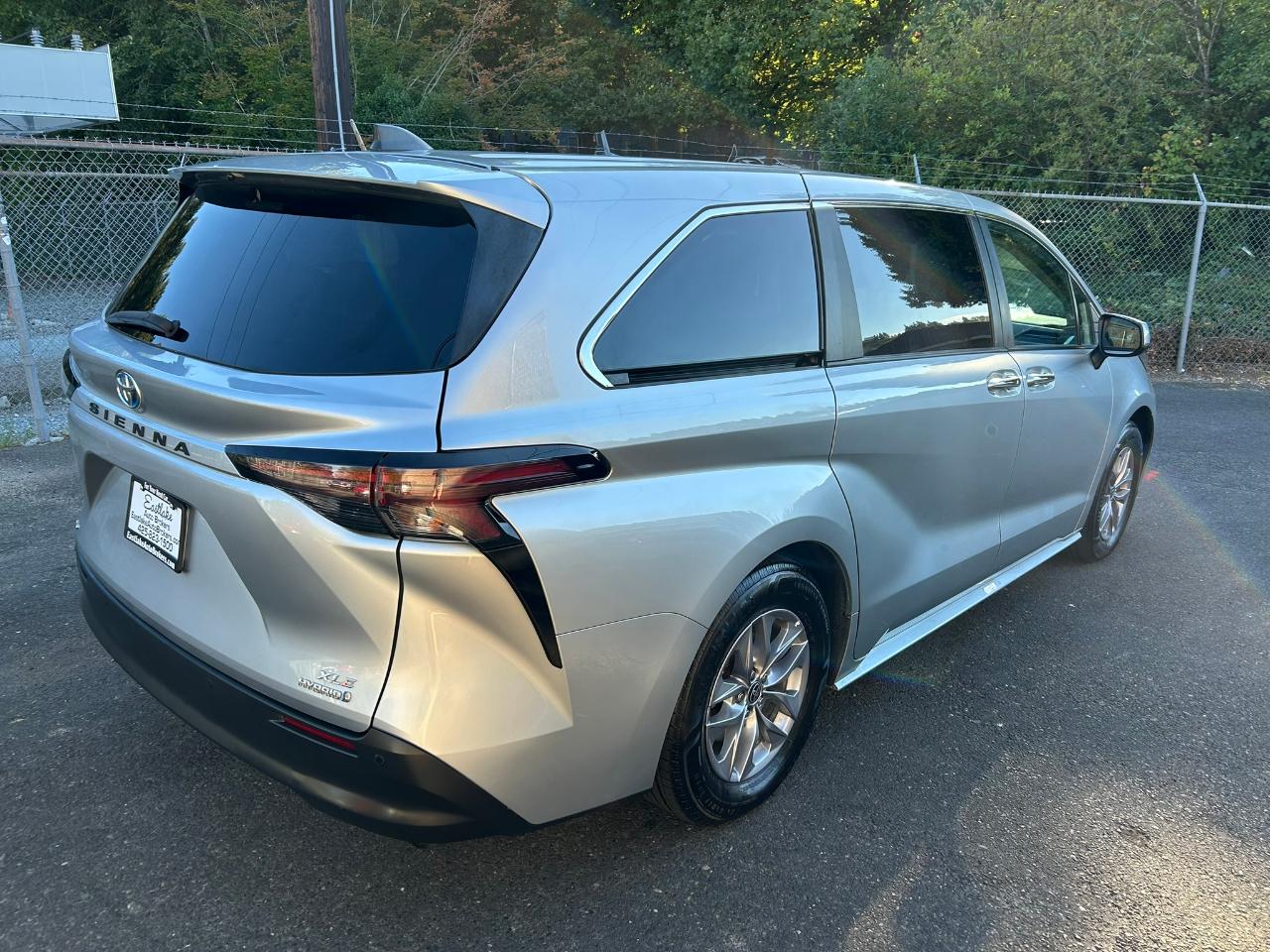 Toyota Sienna XLE 7-Passenger AWD 2023