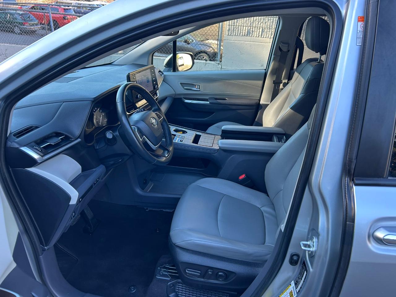 Toyota Sienna XLE 7-Passenger AWD 2023