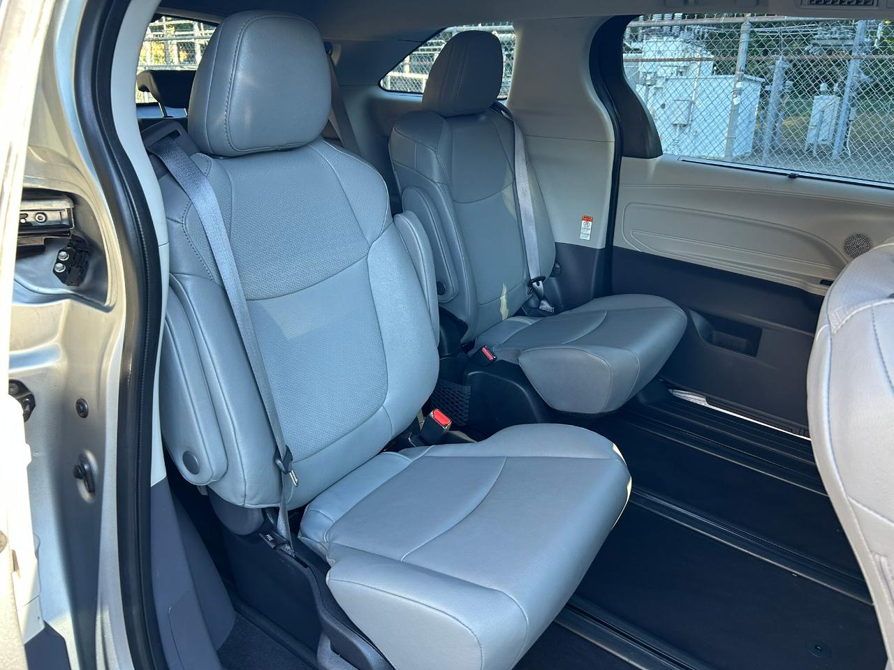 Toyota Sienna XLE 7-Passenger AWD 2023
