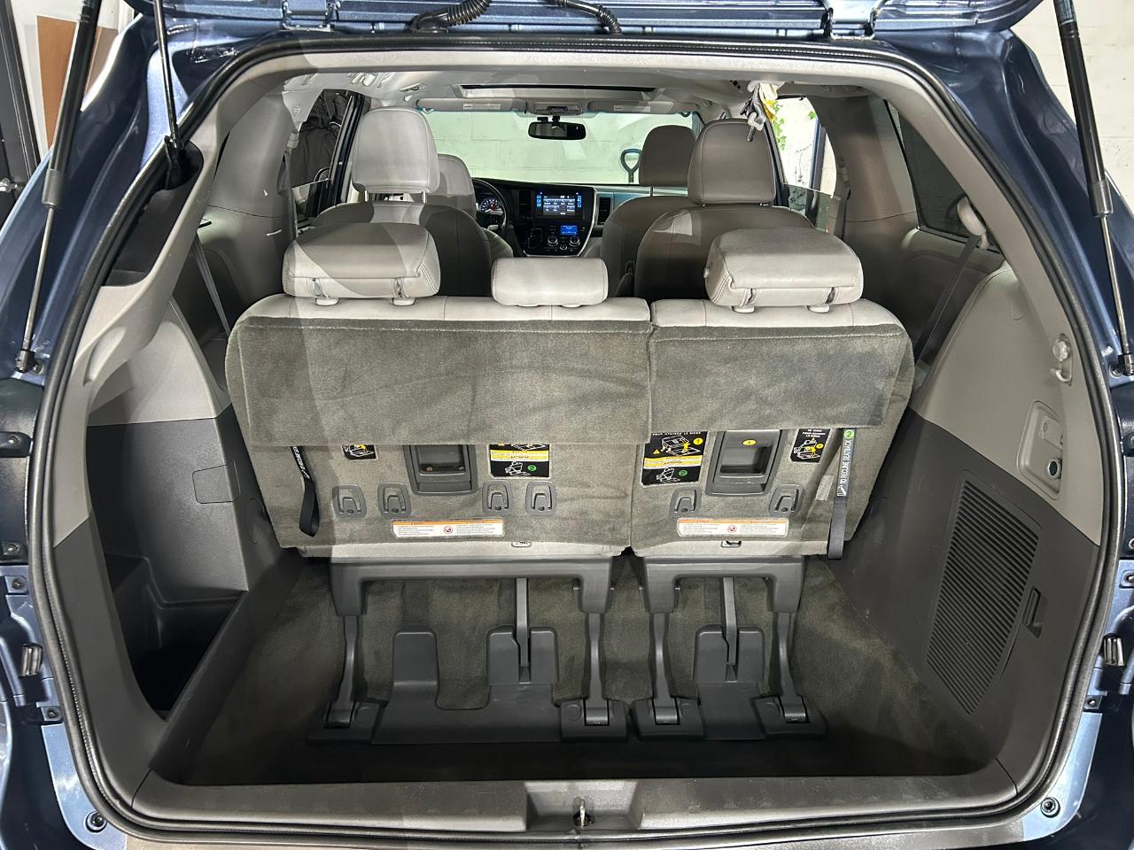Toyota Sienna XLE AWD 7-Passenger V6 2016