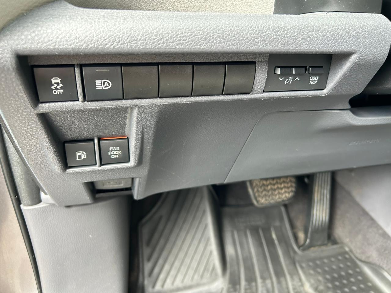 Toyota Sienna LE 8-Passenger AWD 2021