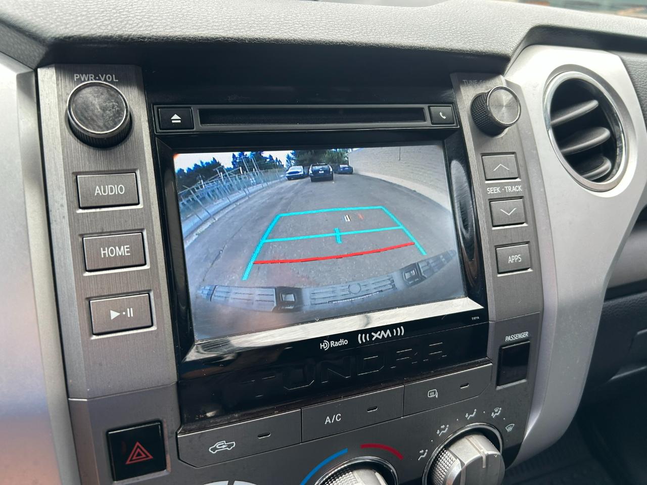 Toyota Tundra SR5 5.7L V8 FFV Double Cab 4WD 2017
