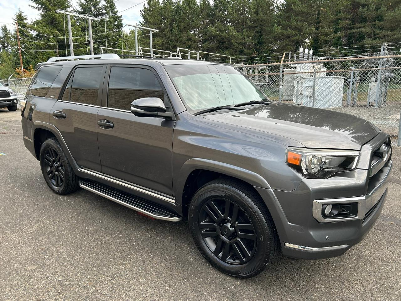 Toyota 4Runner Limited 4WD V6 2017