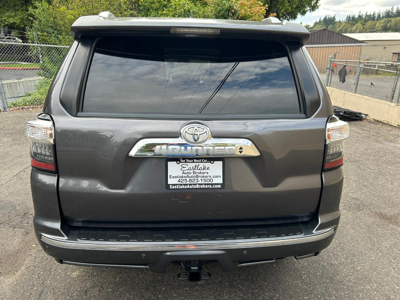 Toyota 4Runner Limited 4WD V6 2017