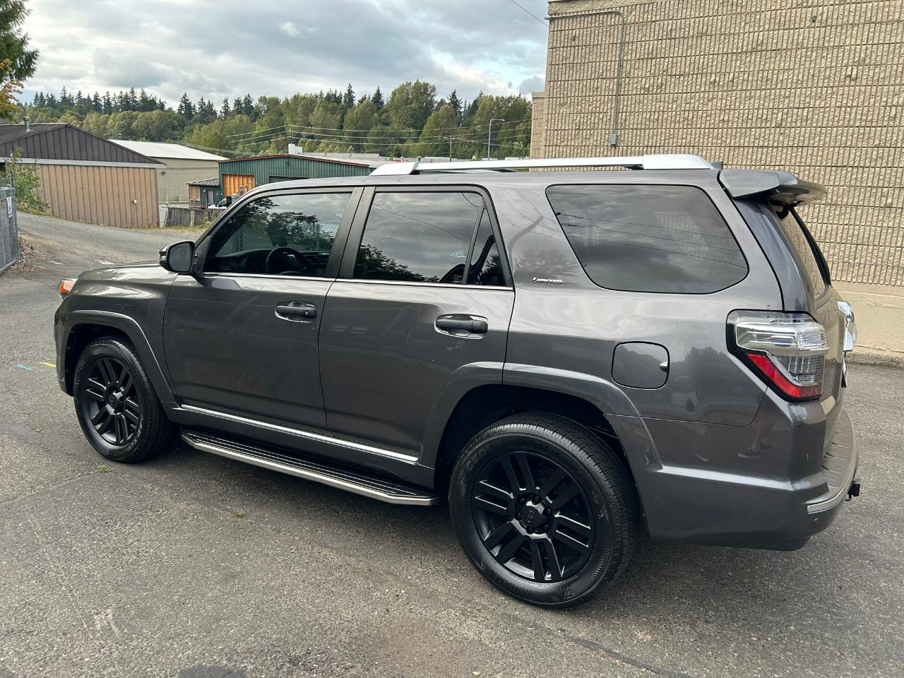 Toyota 4Runner Limited 4WD V6 2017