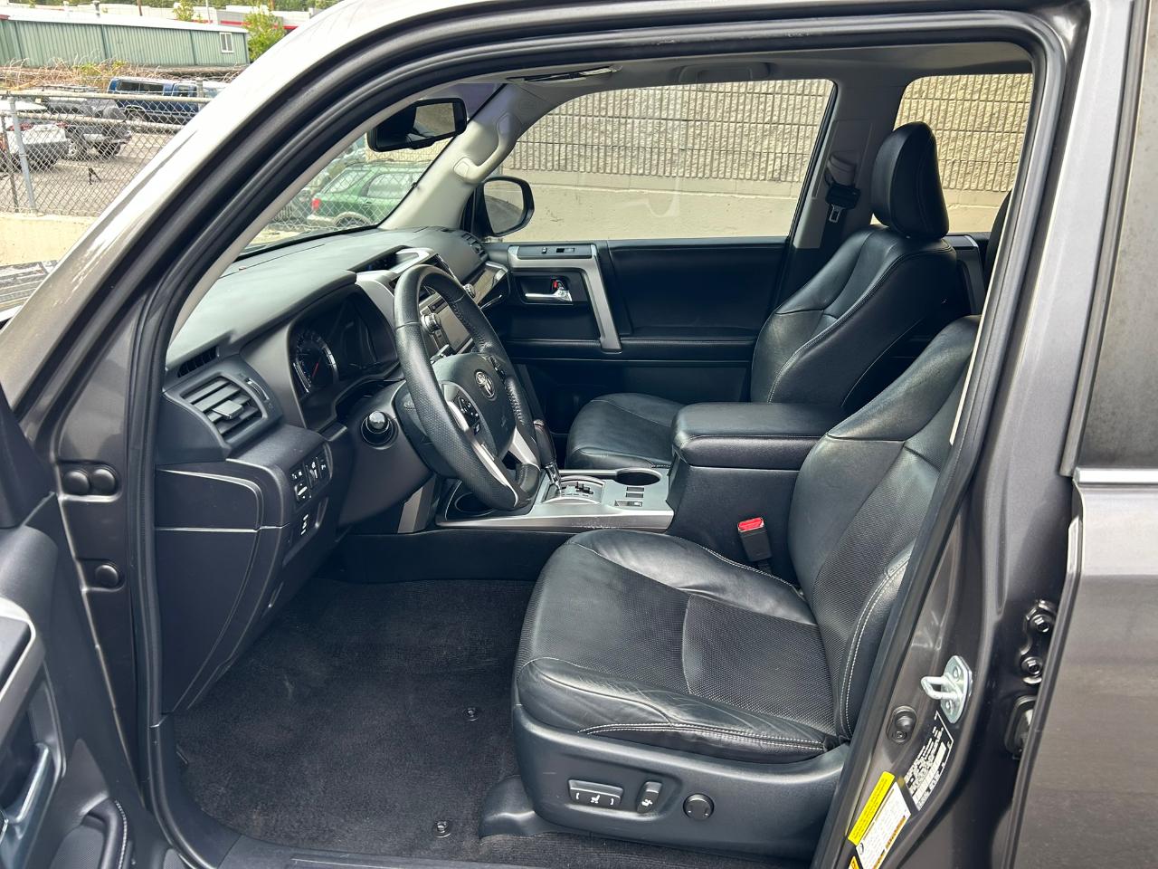 Toyota 4Runner Limited 4WD V6 2017
