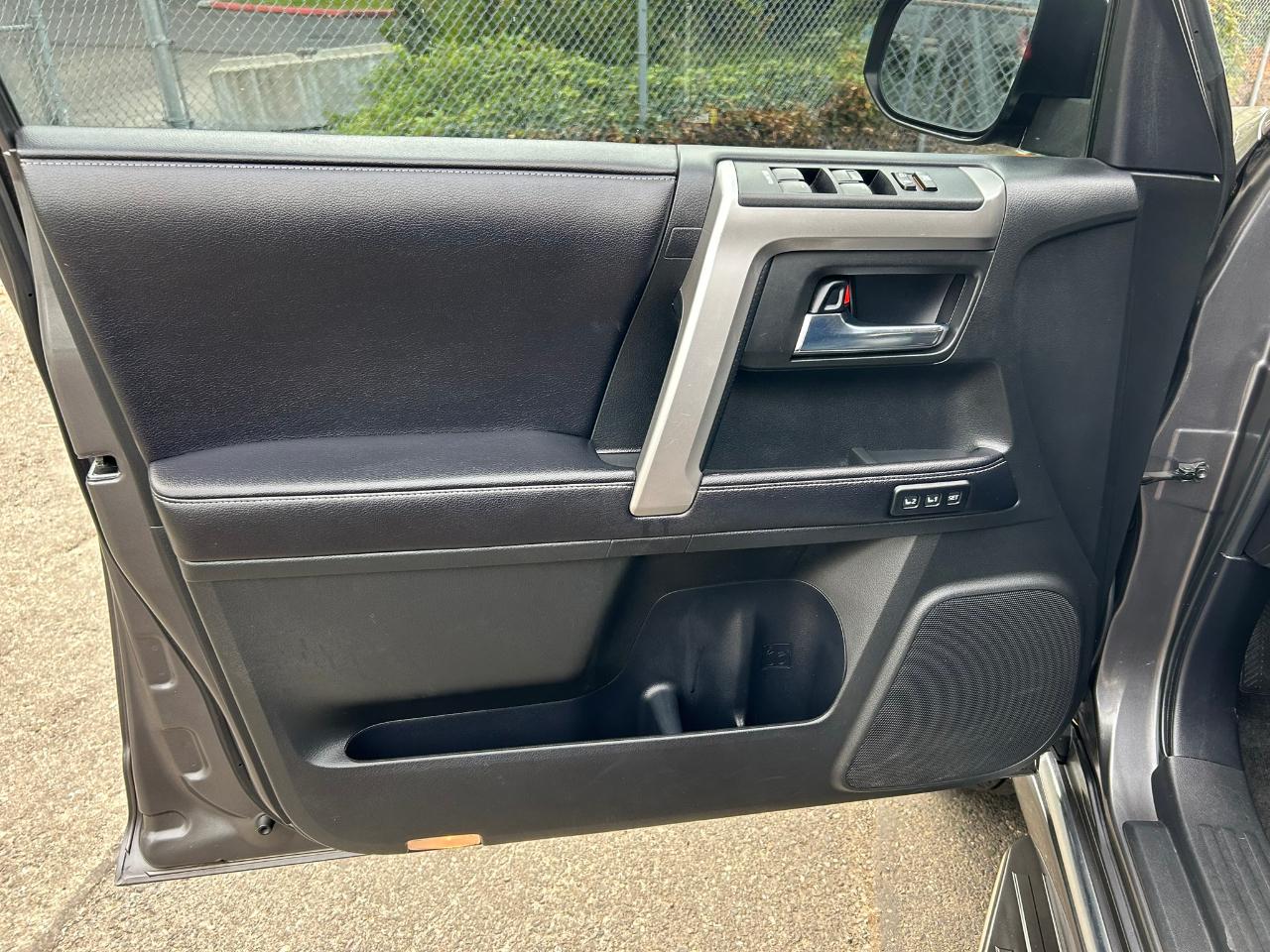Toyota 4Runner Limited 4WD V6 2017
