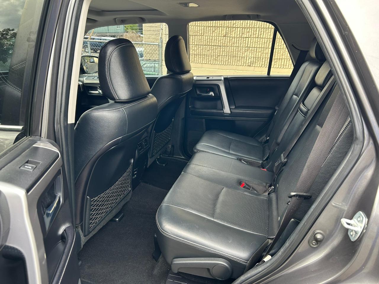 Toyota 4Runner Limited 4WD V6 2017