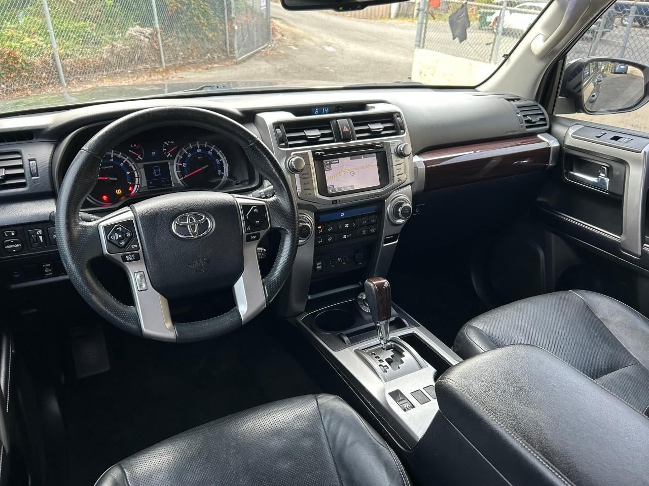 Toyota 4Runner Limited 4WD V6 2017