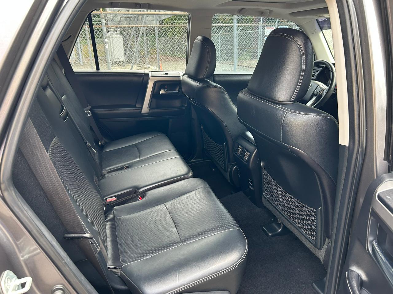 Toyota 4Runner Limited 4WD V6 2017