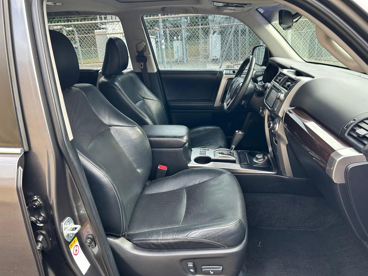 Toyota 4Runner Limited 4WD V6 2017