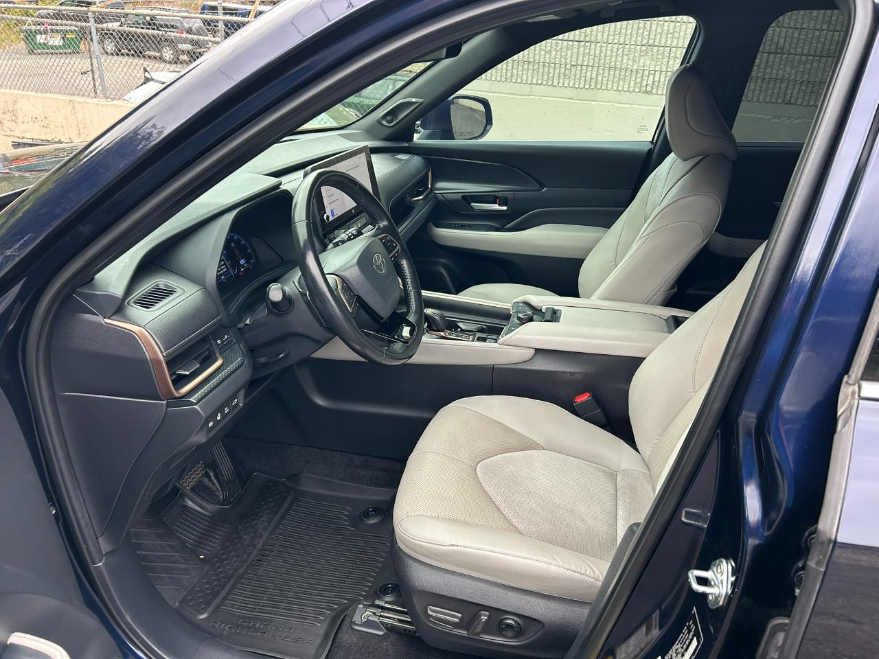 Toyota Grand Highlander Hybrid MAX Limited AWD 2025