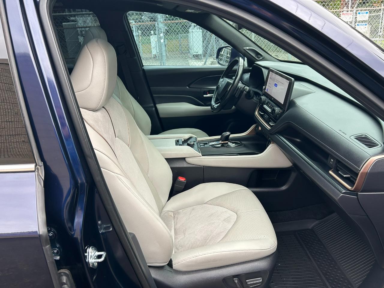 Toyota Grand Highlander Hybrid MAX Limited AWD 2025