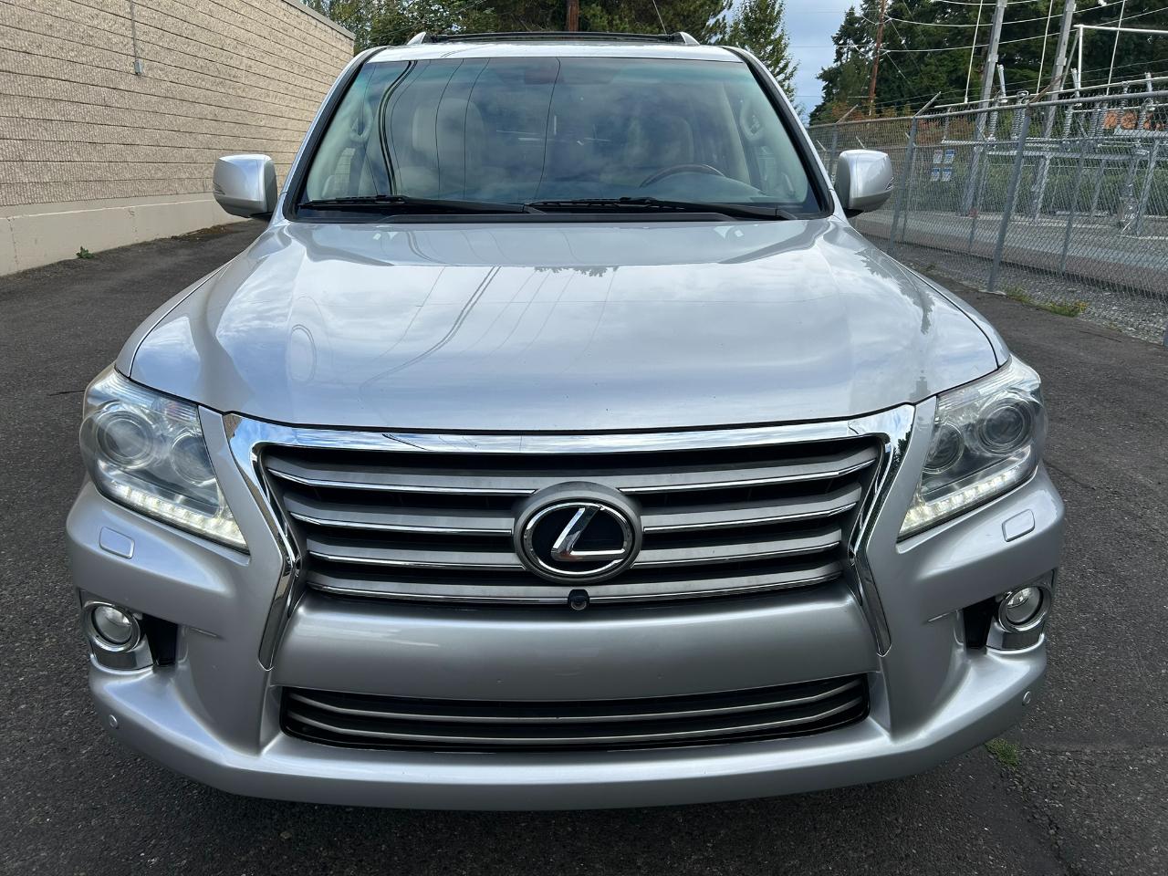 Lexus LX 570 Sport Utility 2013