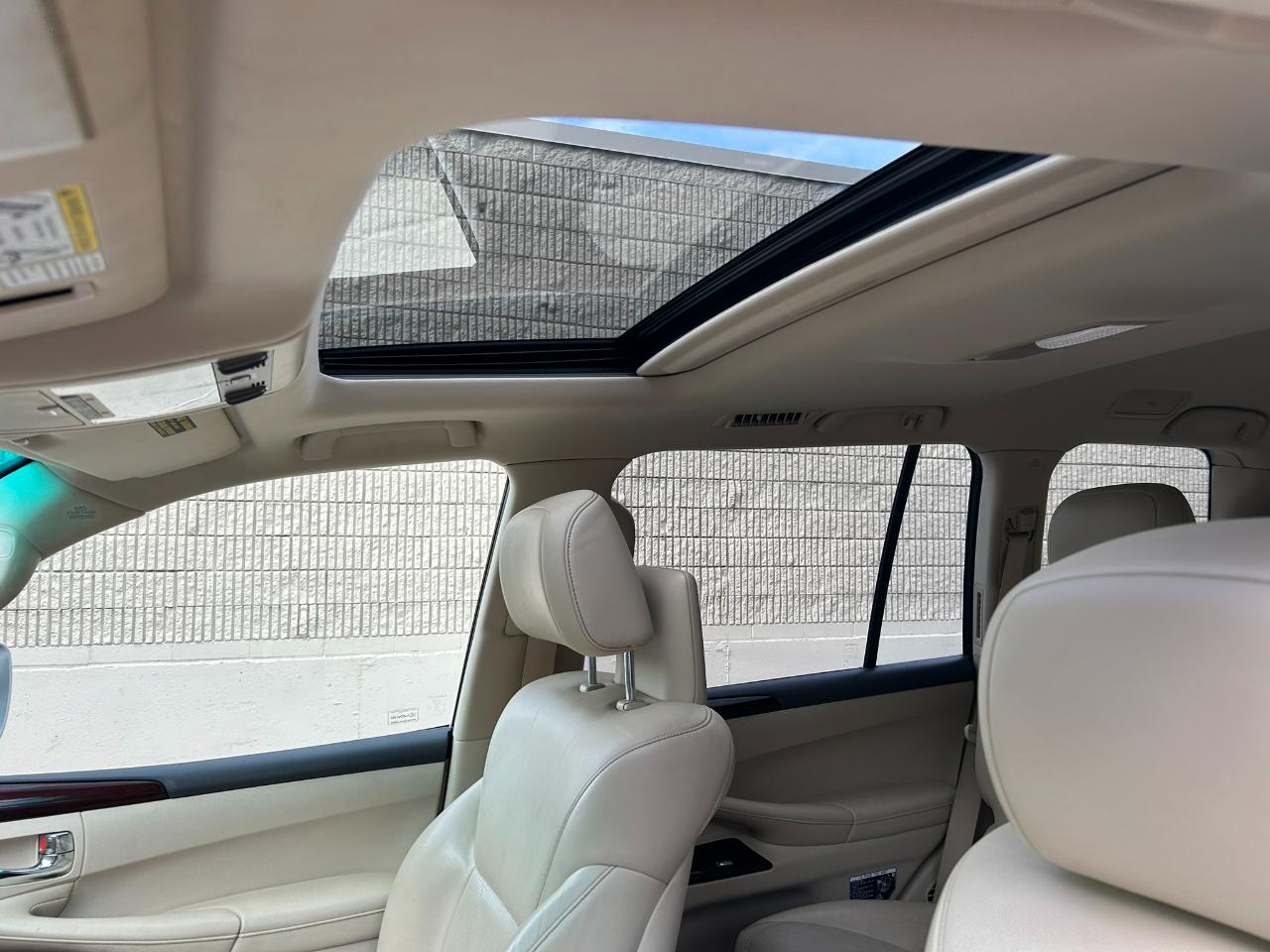 Lexus LX 570 Sport Utility 2013