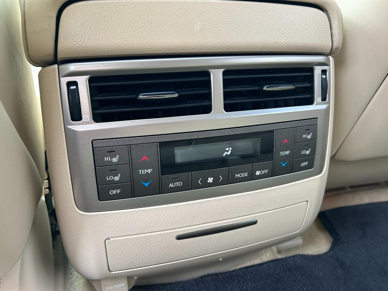 Lexus LX 570 Sport Utility 2013