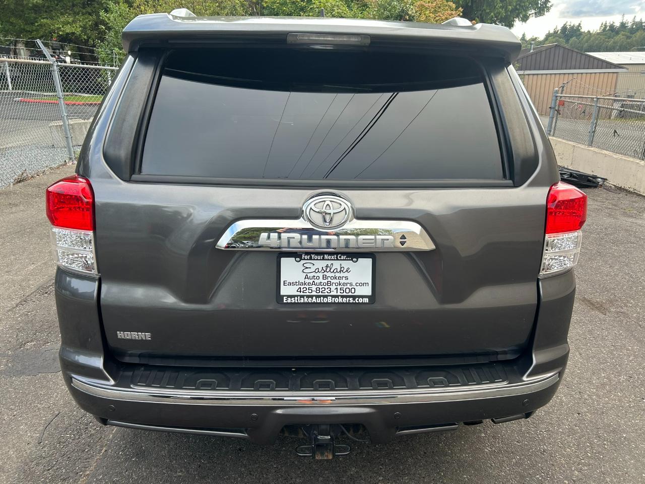 Toyota 4Runner Limited 4WD V6 2013