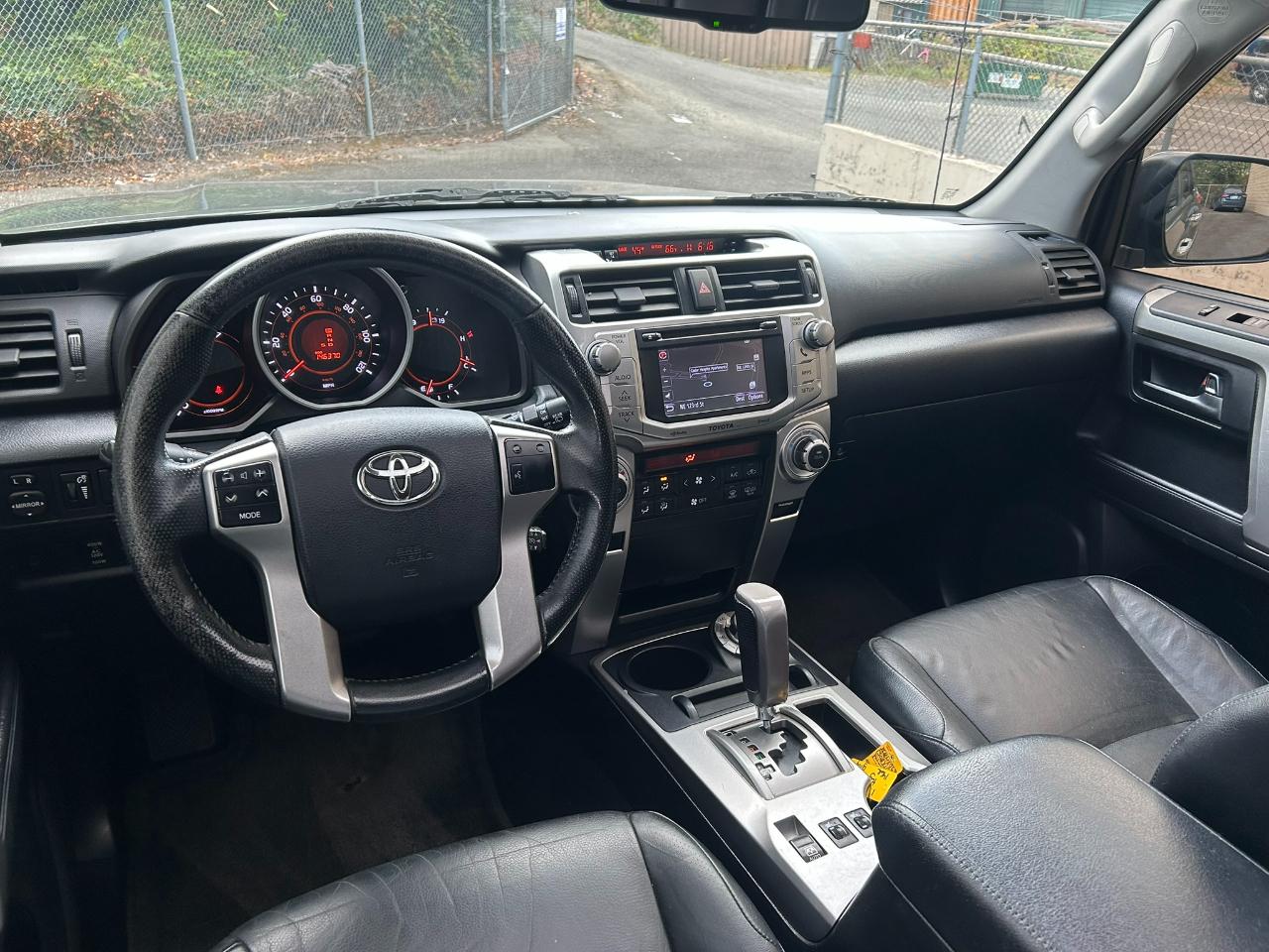 Toyota 4Runner Limited 4WD V6 2013