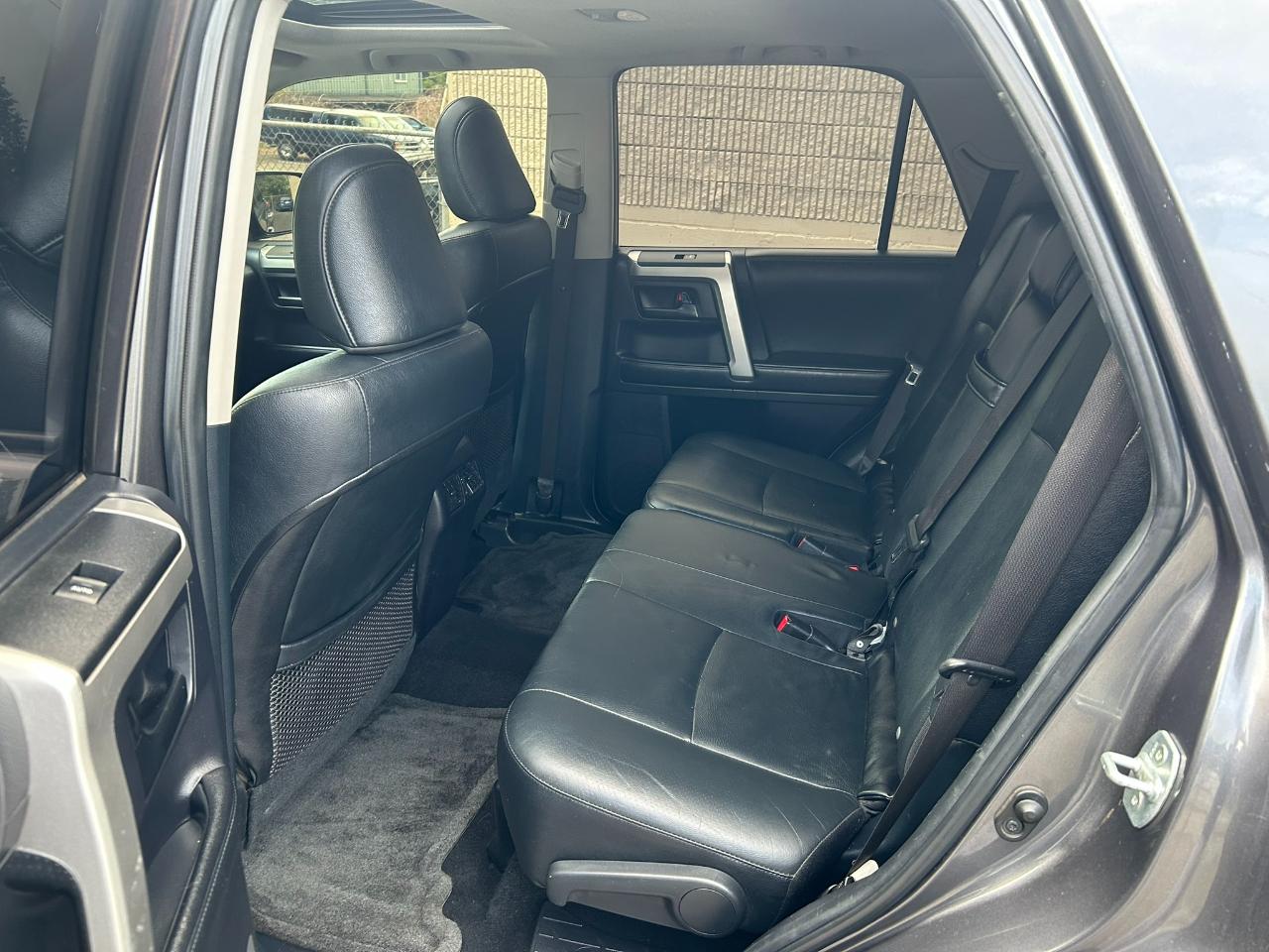 Toyota 4Runner Limited 4WD V6 2013