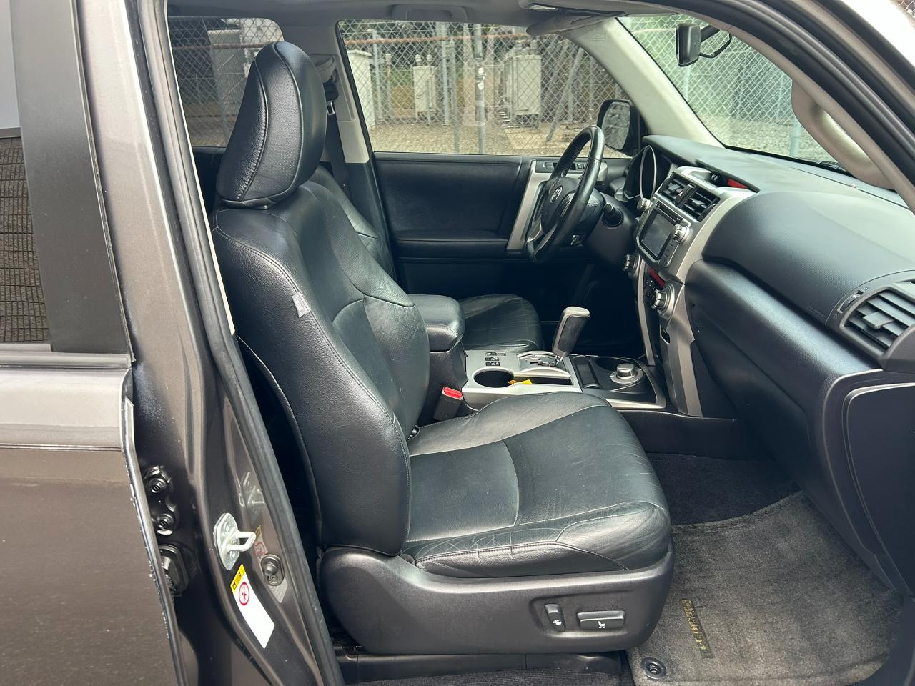 Toyota 4Runner Limited 4WD V6 2013