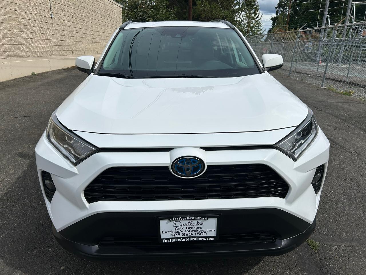 Toyota RAV4 Hybrid XLE 2020