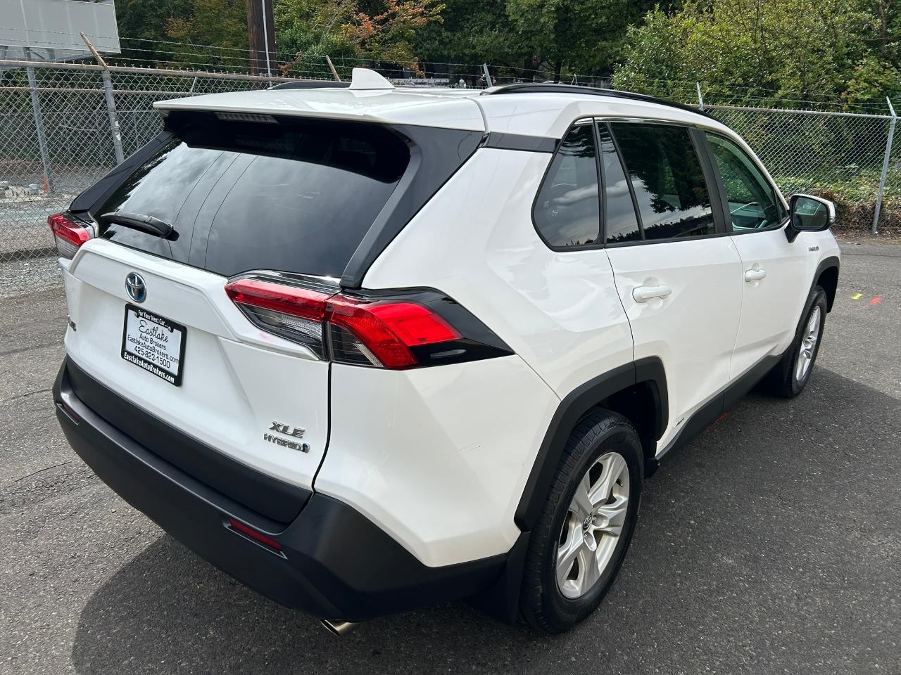 Toyota RAV4 Hybrid XLE 2020