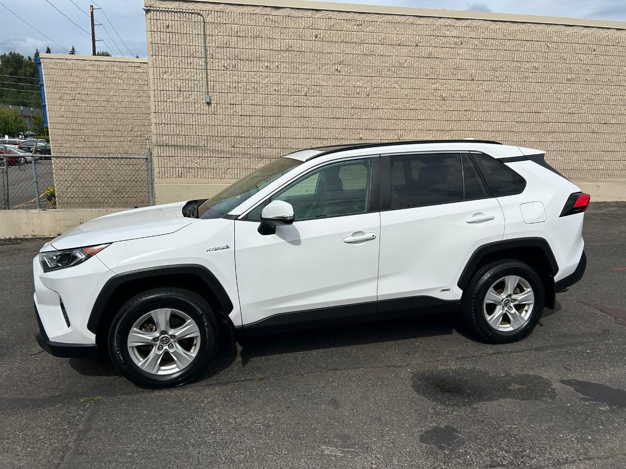 Toyota RAV4 Hybrid XLE 2020