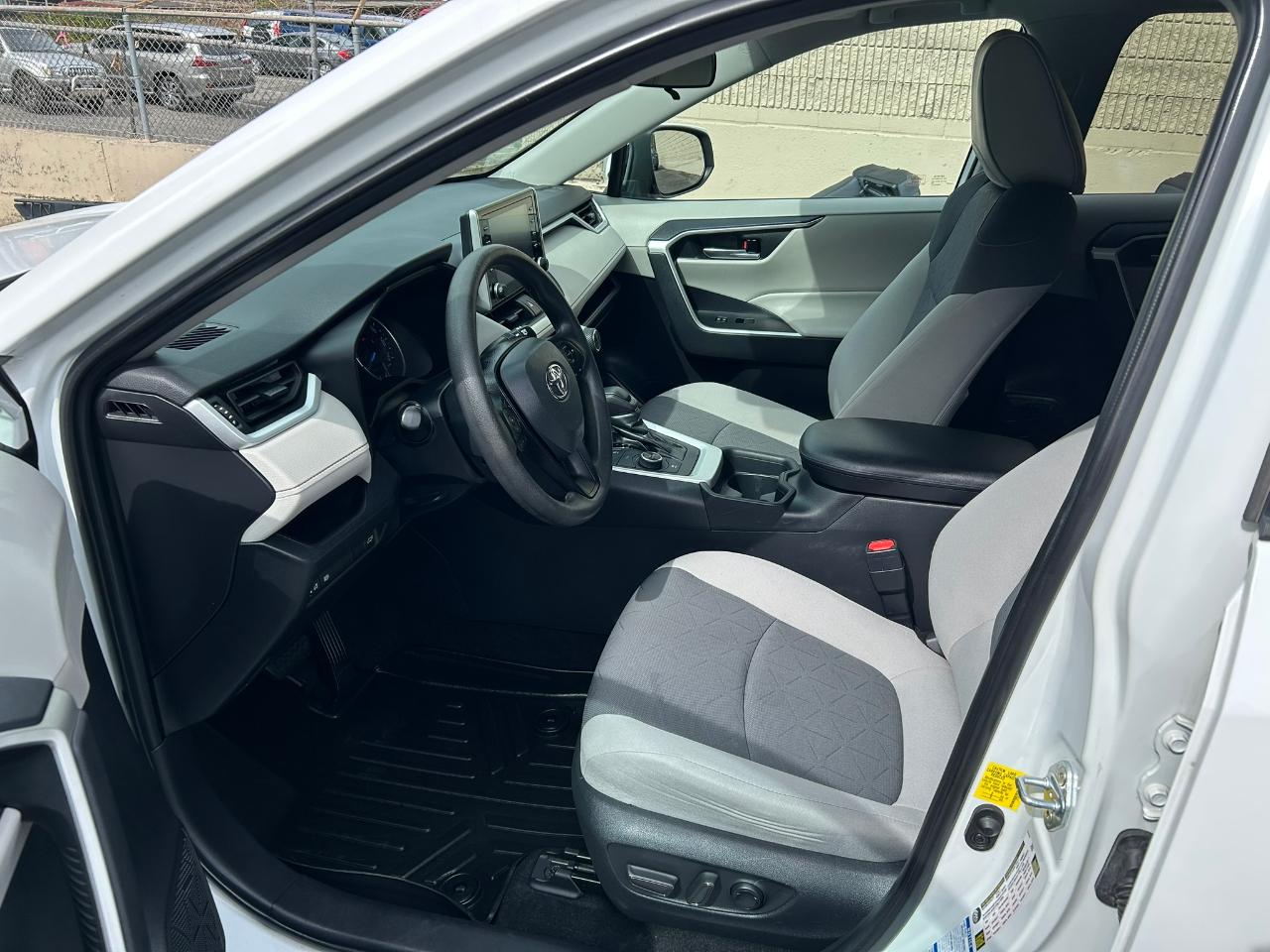 Toyota RAV4 Hybrid XLE 2020