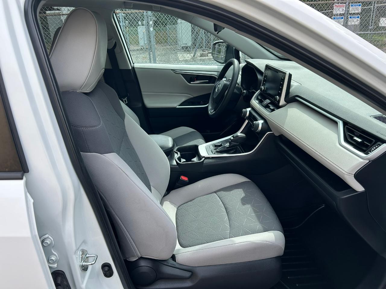 Toyota RAV4 Hybrid XLE 2020