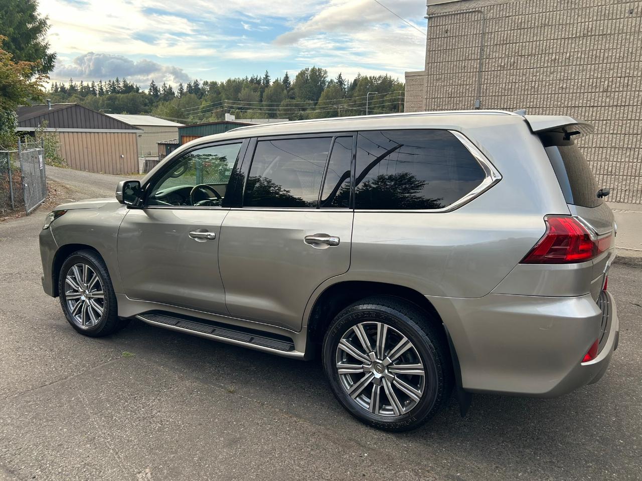 Lexus LX 570 Sport Utility 2016