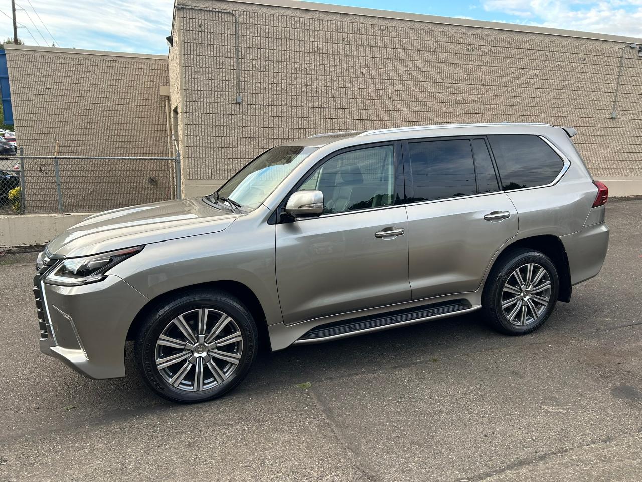 Lexus LX 570 Sport Utility 2016