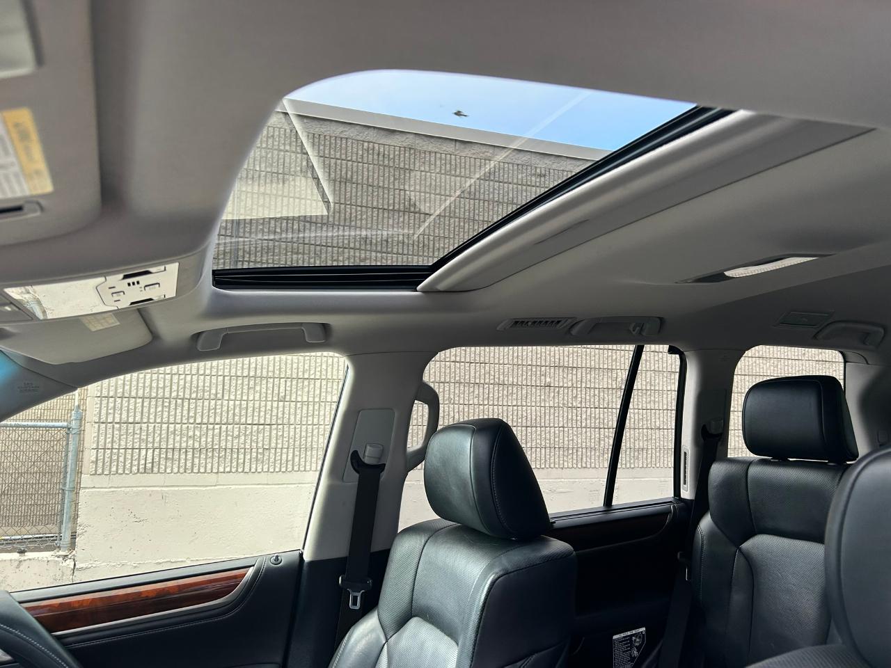 Lexus LX 570 Sport Utility 2016
