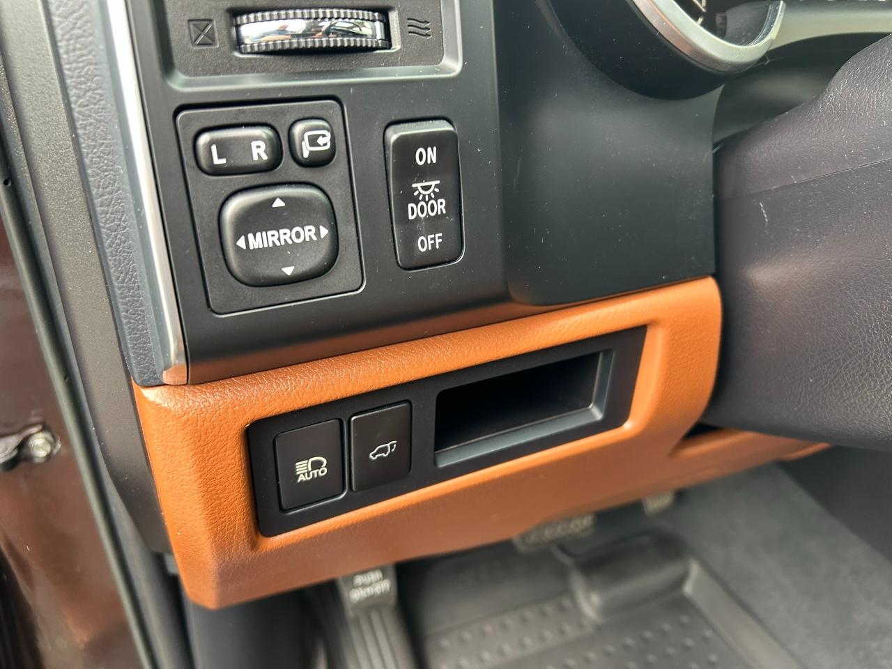 Toyota Sequoia Plantium 4WD 2019