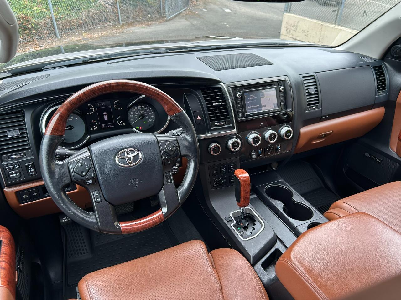 Toyota Sequoia Plantium 4WD 2019