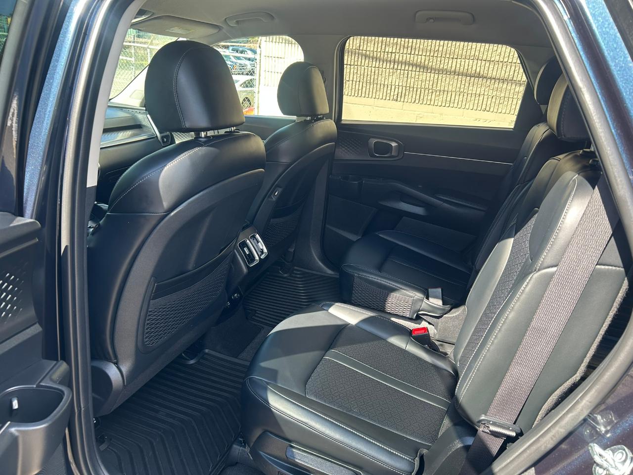 Kia Sorento Hybrid EX AWD 2023