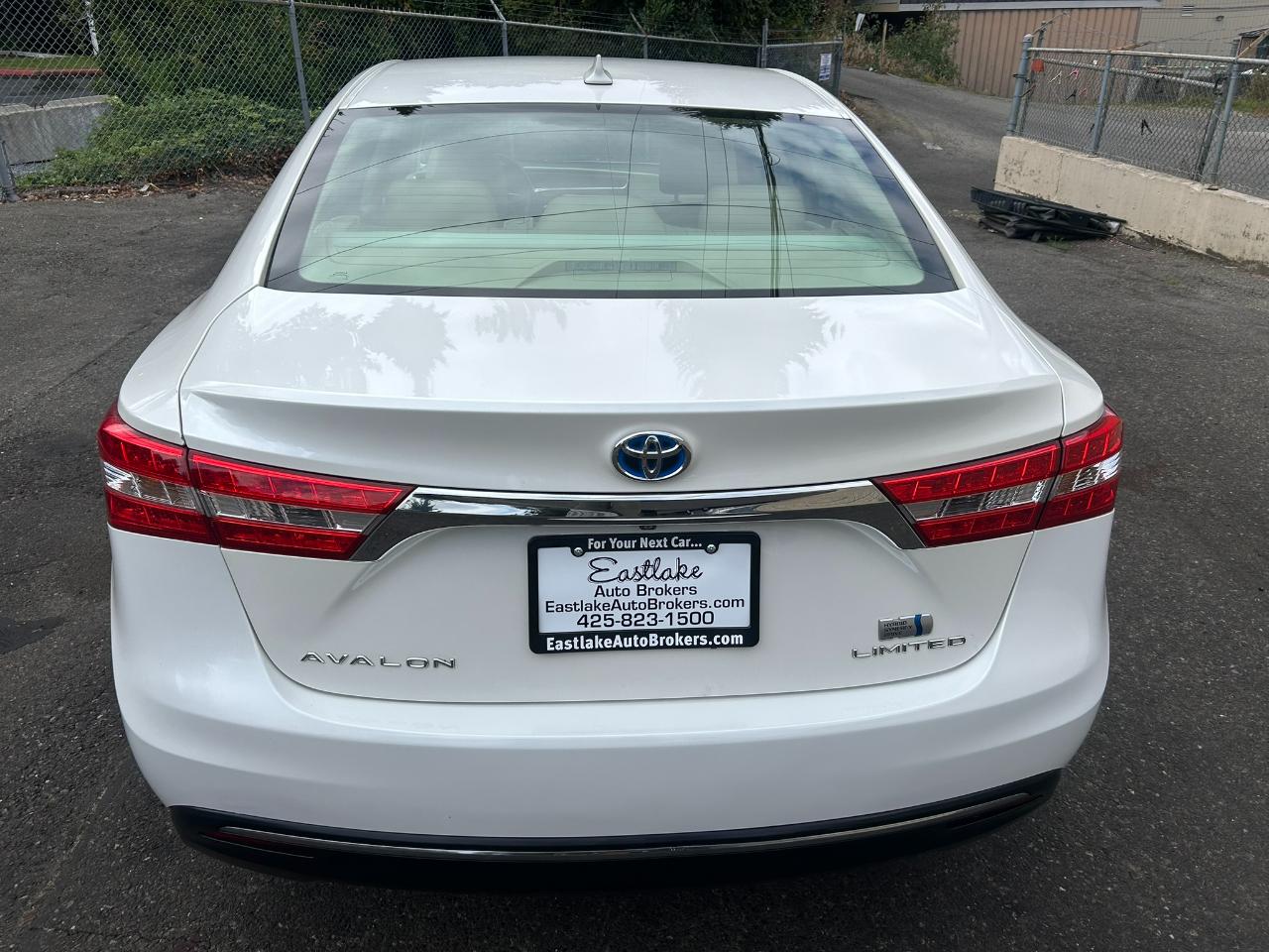 Toyota Avalon Hybrid Limited 2014
