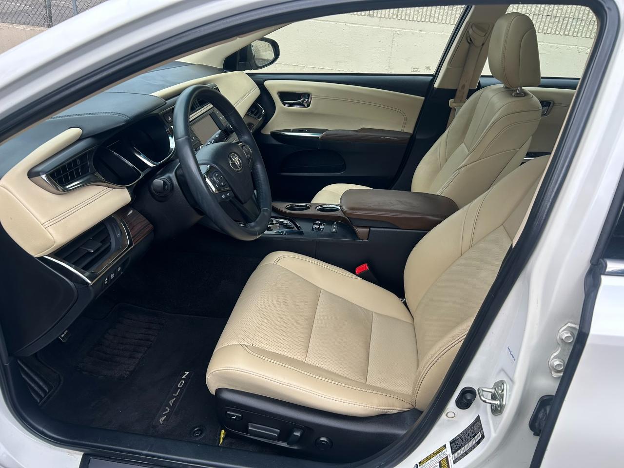 Toyota Avalon Hybrid Limited 2014