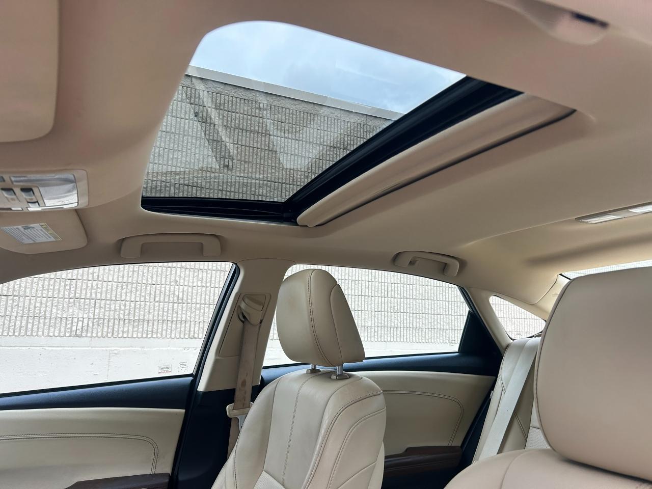 Toyota Avalon Hybrid Limited 2014