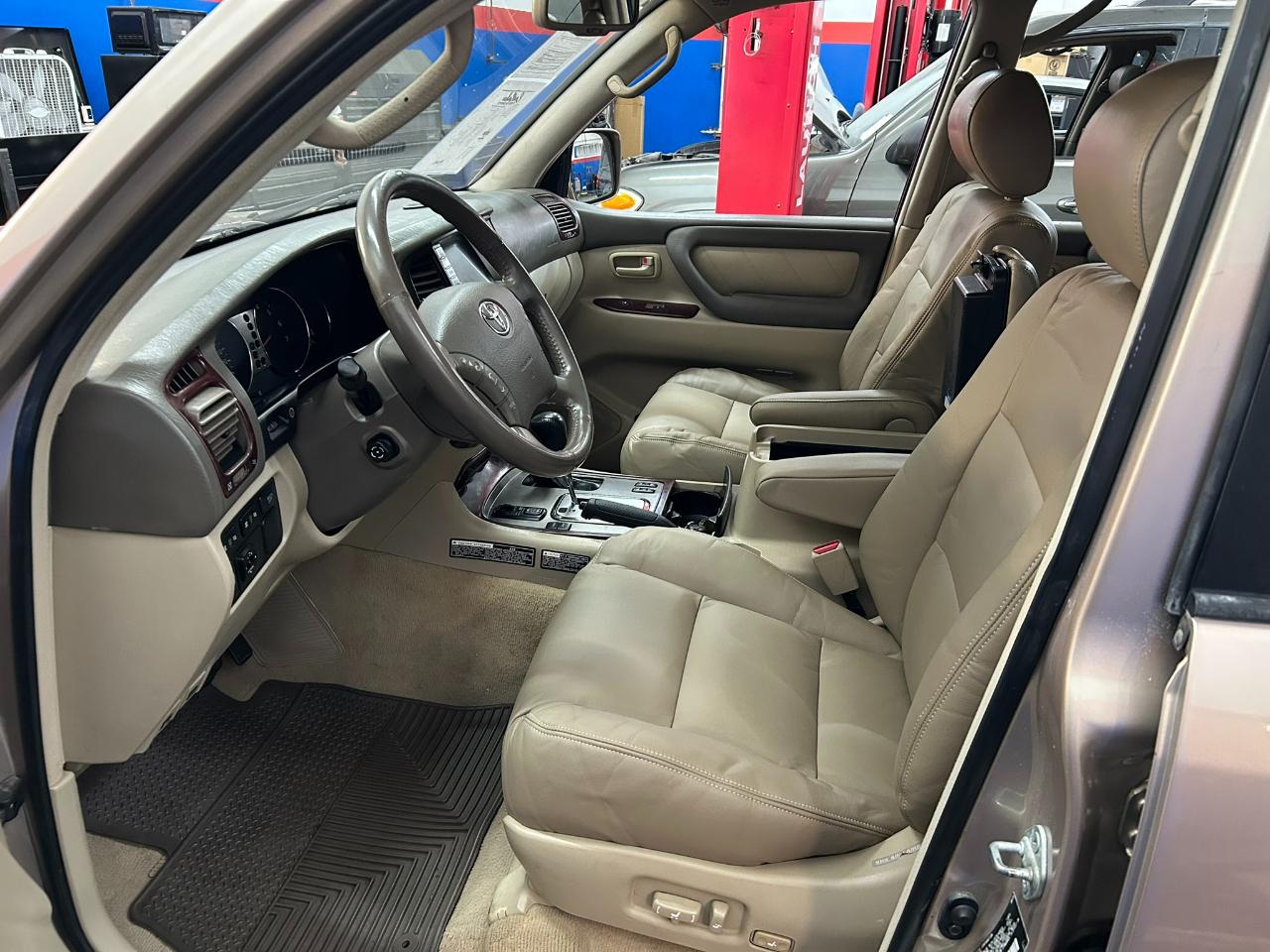 Toyota Land Cruiser 4WD 2006