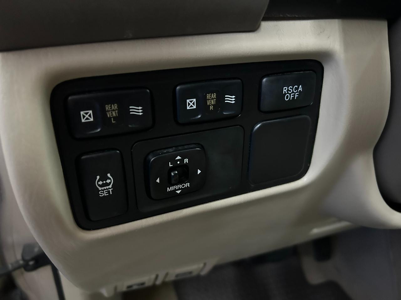 Toyota Land Cruiser 4WD 2006