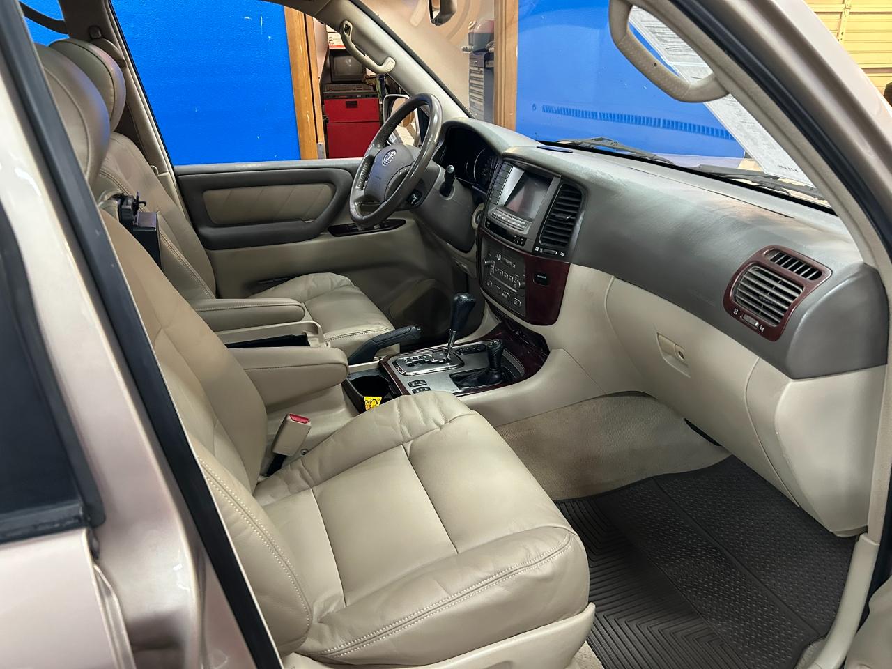 Toyota Land Cruiser 4WD 2006