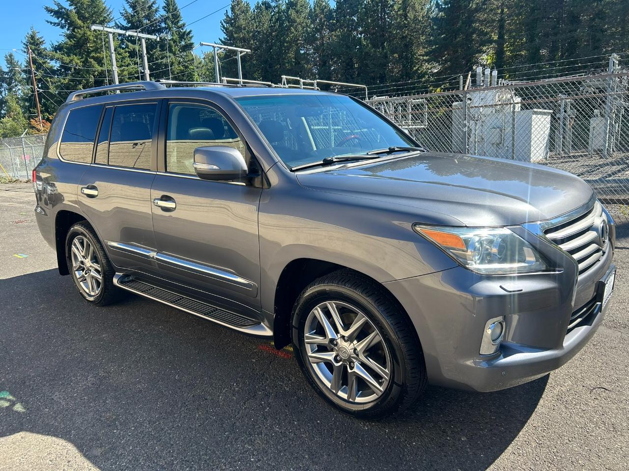 Lexus LX 570 Sport Utility 2013