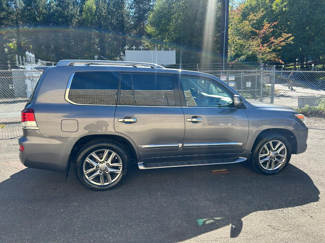 Lexus LX 570 Sport Utility 2013