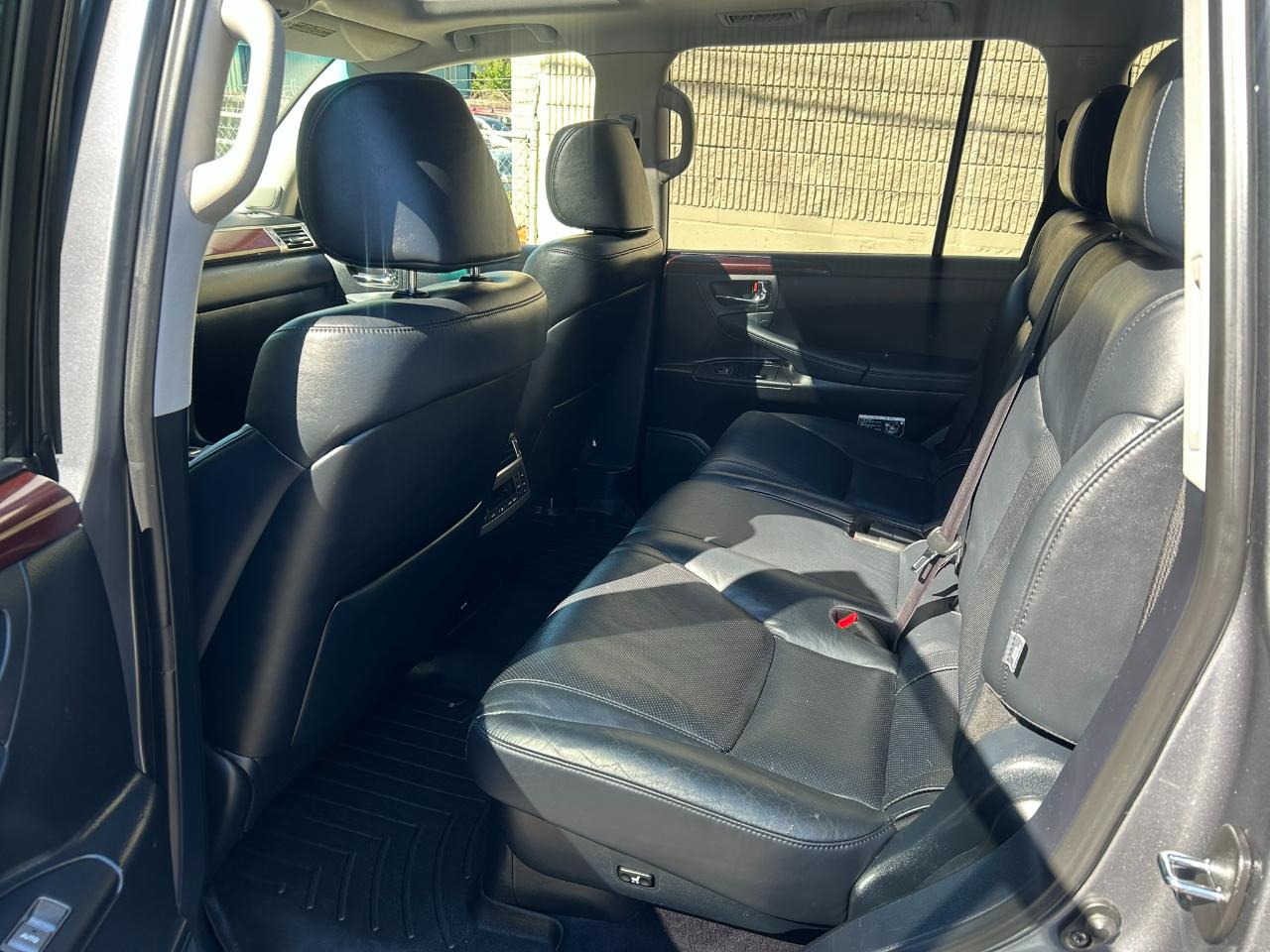 Lexus LX 570 Sport Utility 2013