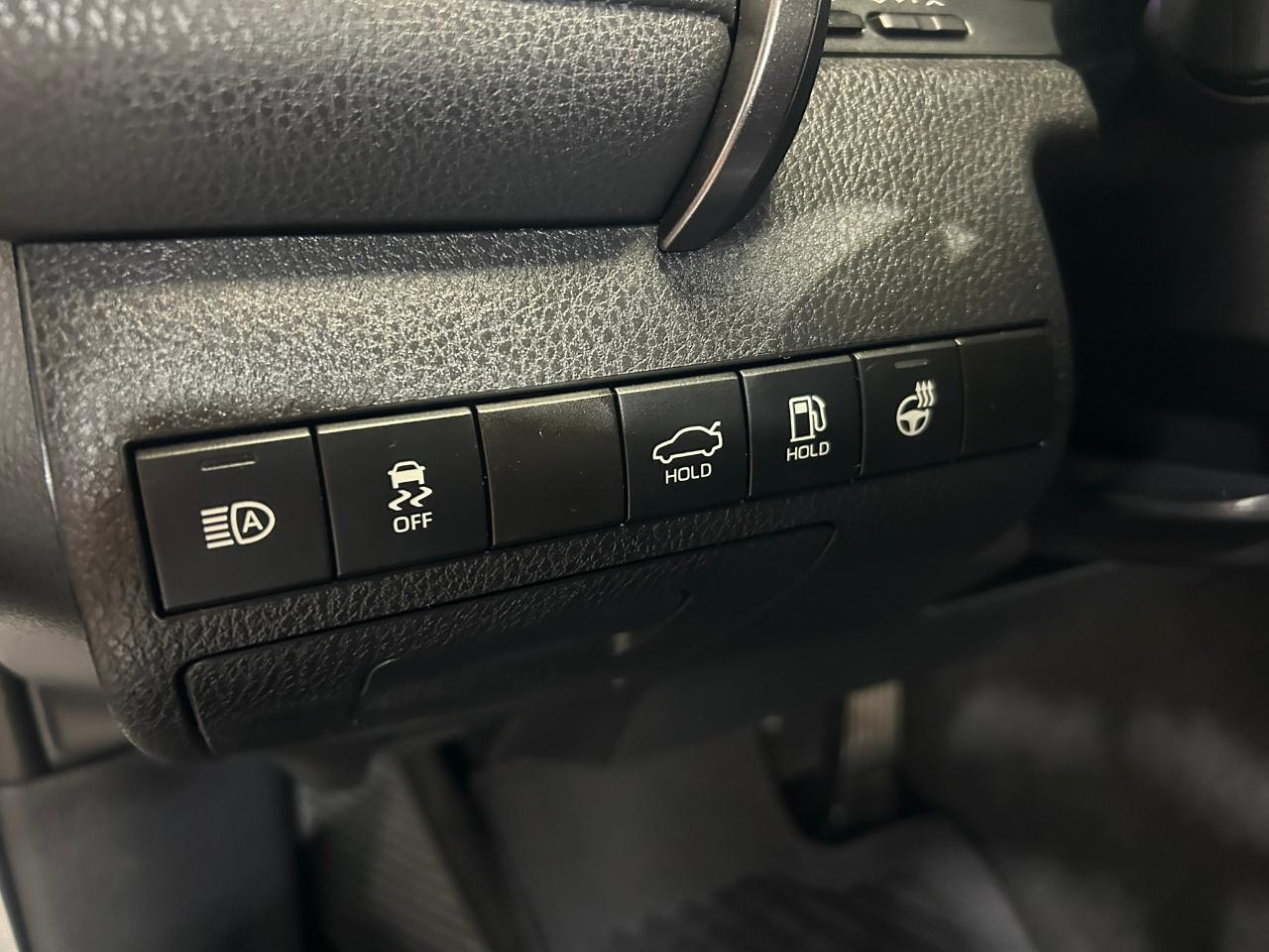 Toyota Camry Hybrid XSE 2022