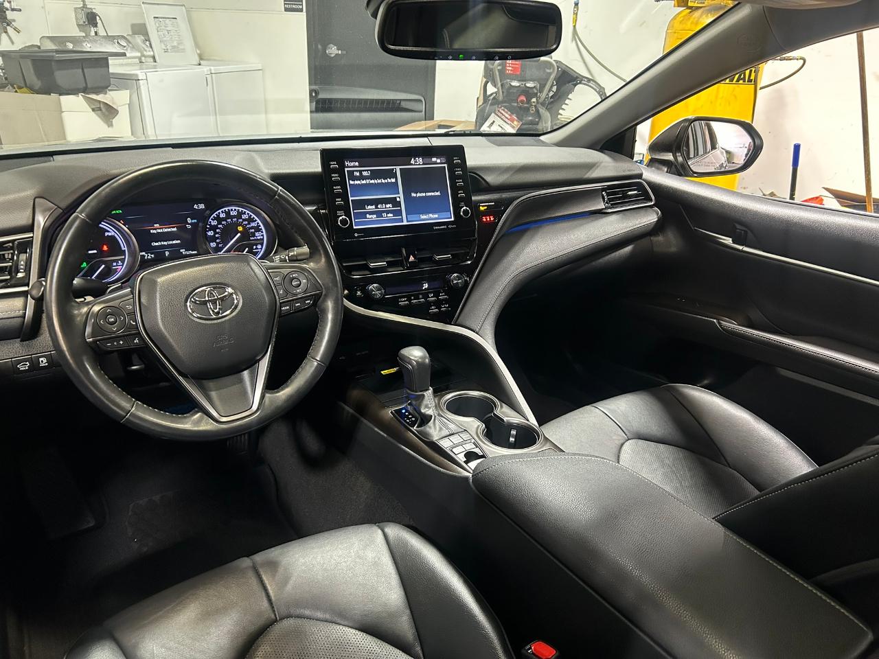 Toyota Camry Hybrid XSE 2022