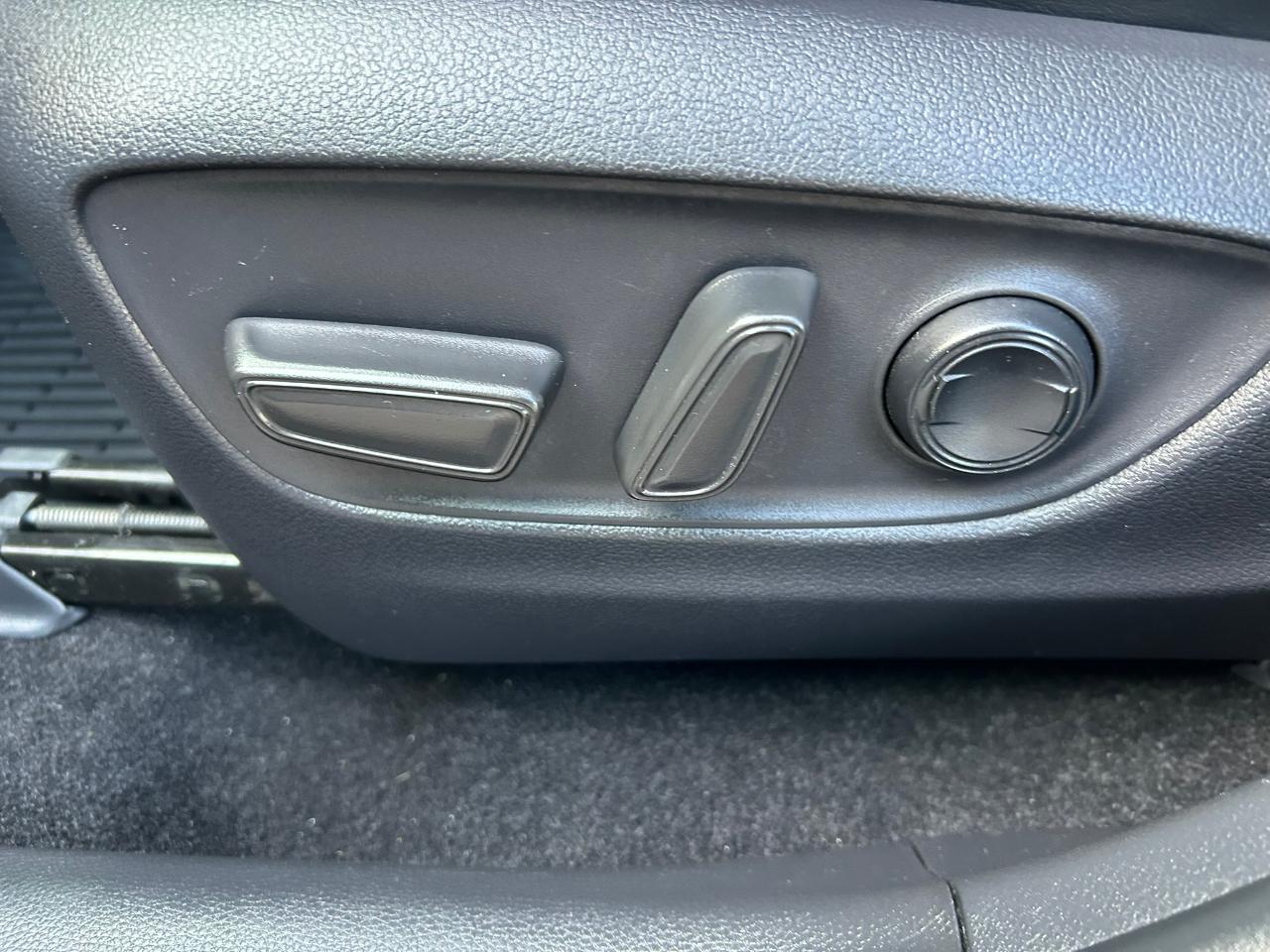 Toyota RAV4 Hybrid XSE 2019