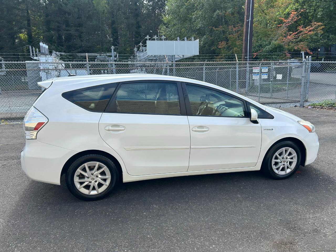 Toyota Prius V Three 2012